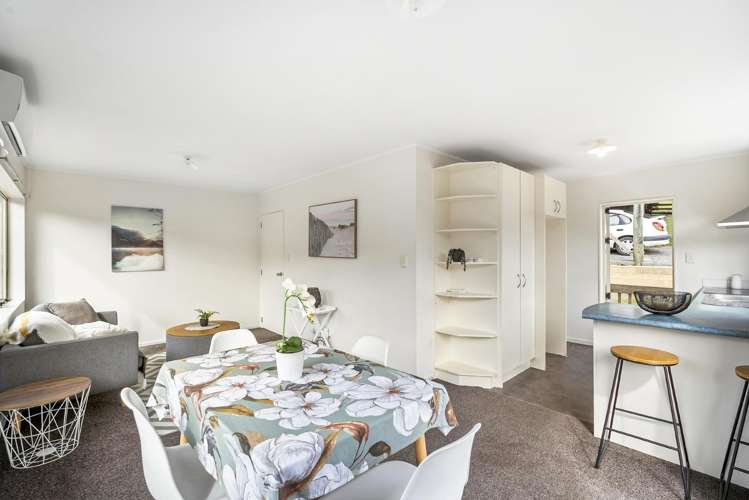 2/66 Spinella Drive Bayview_18