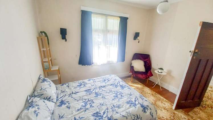 11,13 Birch Street Tuatapere_12