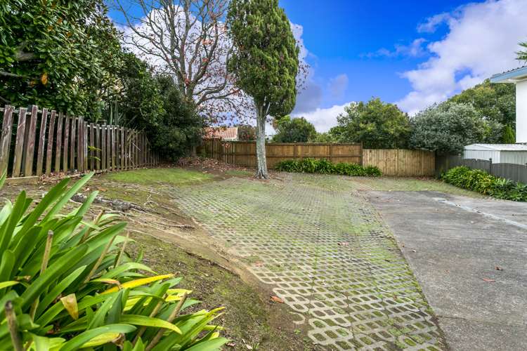 2/4 Coronation Road Glenfield_18