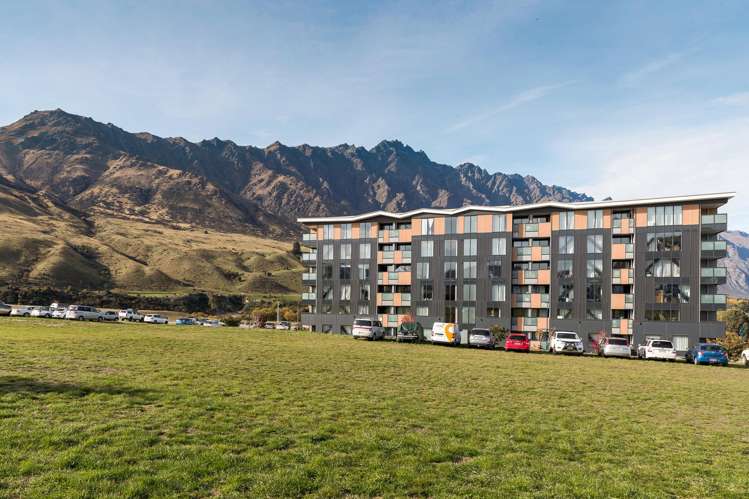 504/16 Mountain Ash Drive_0