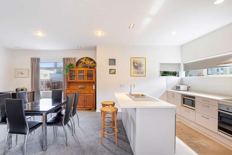 2 Sunshine Boulevard Sunnyvale_17