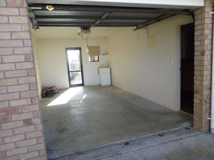 2/4 Charlenne Close Ranui_8