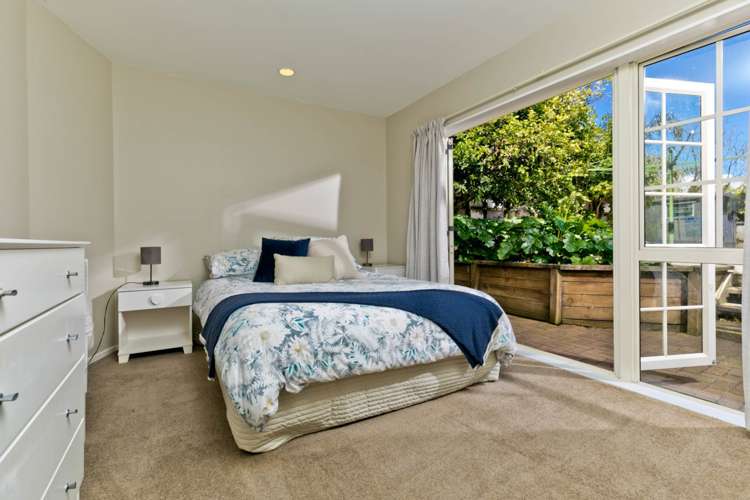 5 Kimberly Grove Greenhithe_14