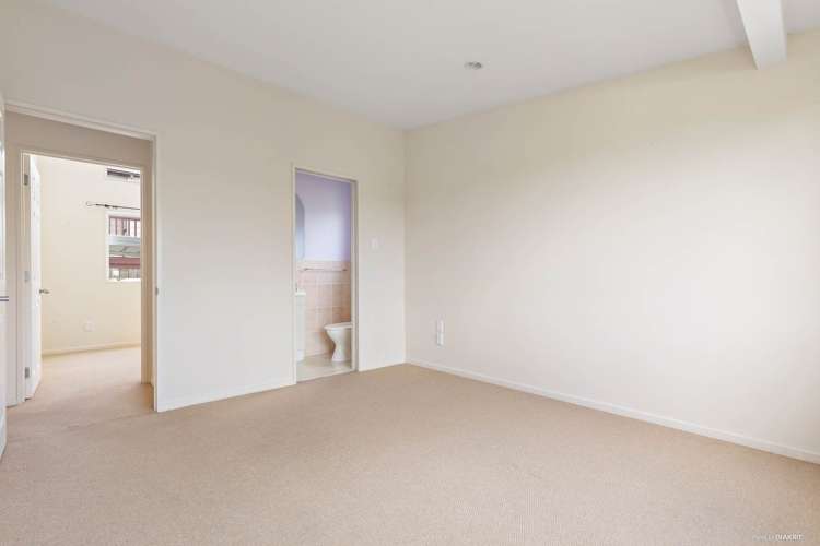 171a Royal Road Massey_10