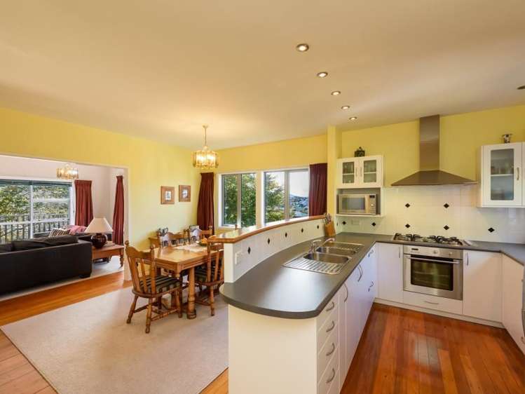 8 Ridd Crescent Karori_7