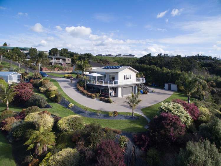 6 Greenstone Way Hairini_0