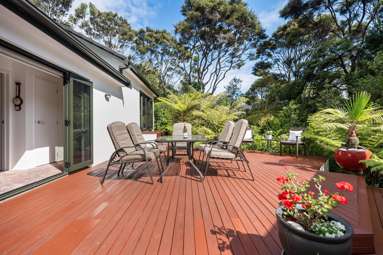 18 Daldys Bush Lane_2