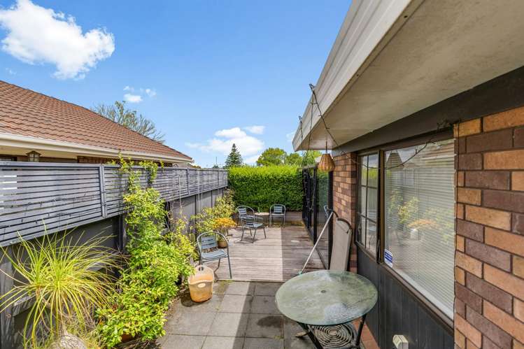 52 Angelsea Street Hamilton Central_1