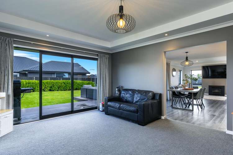 17 Catalina Crescent Burleigh_12
