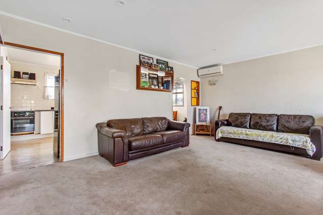 8 Lympne Lane Mangere_4