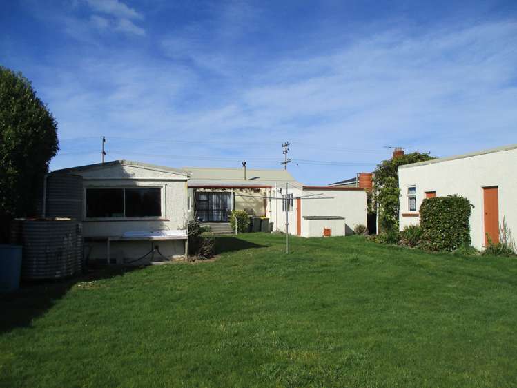 7 Park Lane Owaka_11