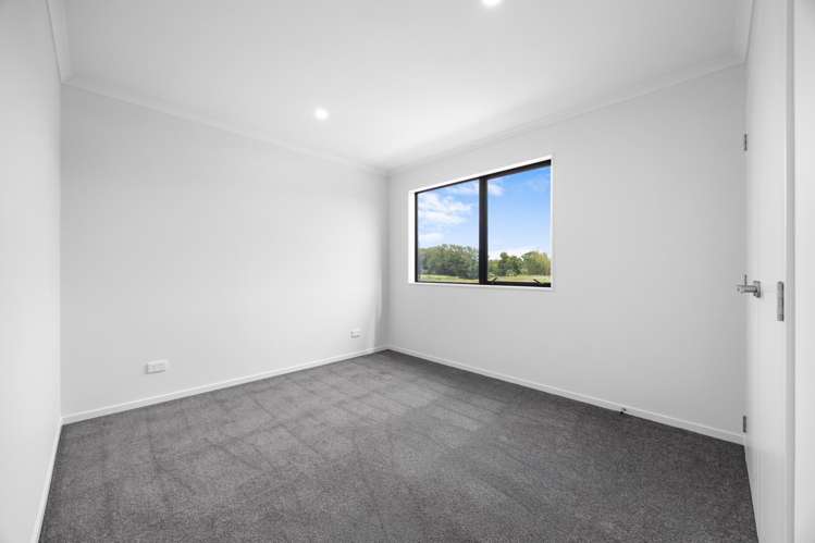 115 Otuwairoa Esplanade Opaheke_14