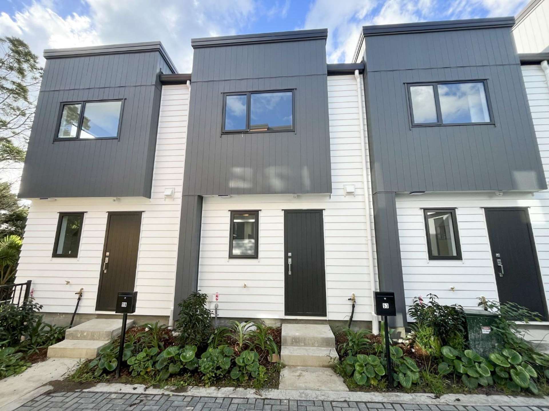 53 Raupeti Lane 11401_0