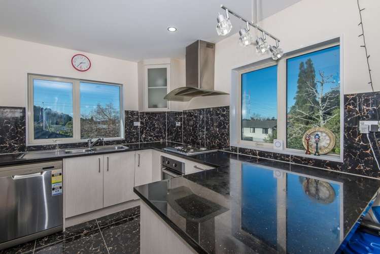 270a Triangle Road Massey_9