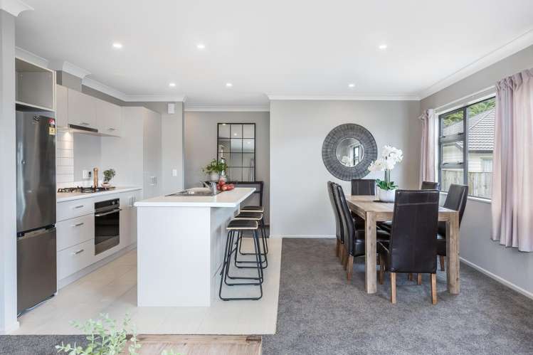 27 Moonsail Drive Whitby_2