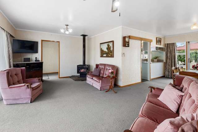 27 Carlton Crescent Kamo_1