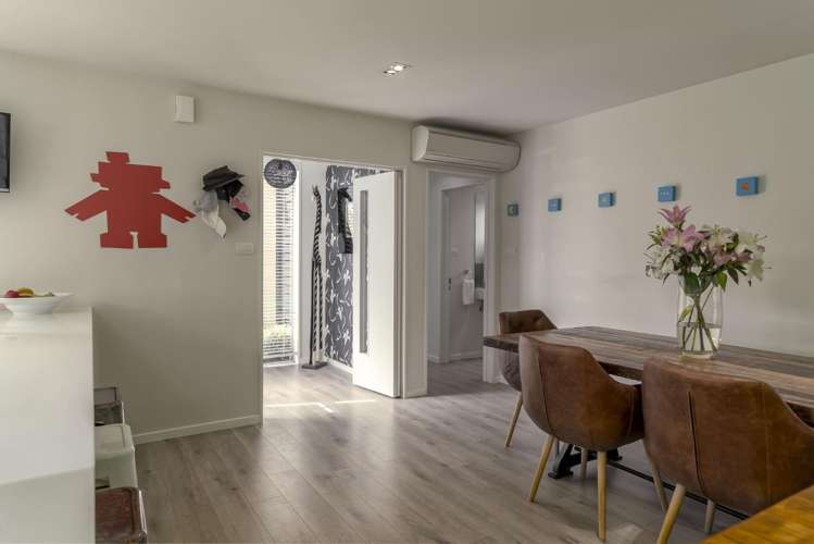 F/97 Englefield Road 2392_5