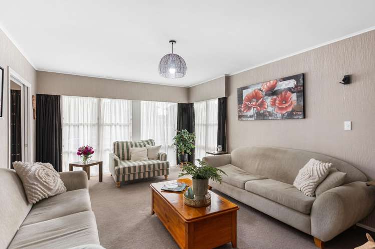 62 La Trobe Street Pakuranga Heights_1