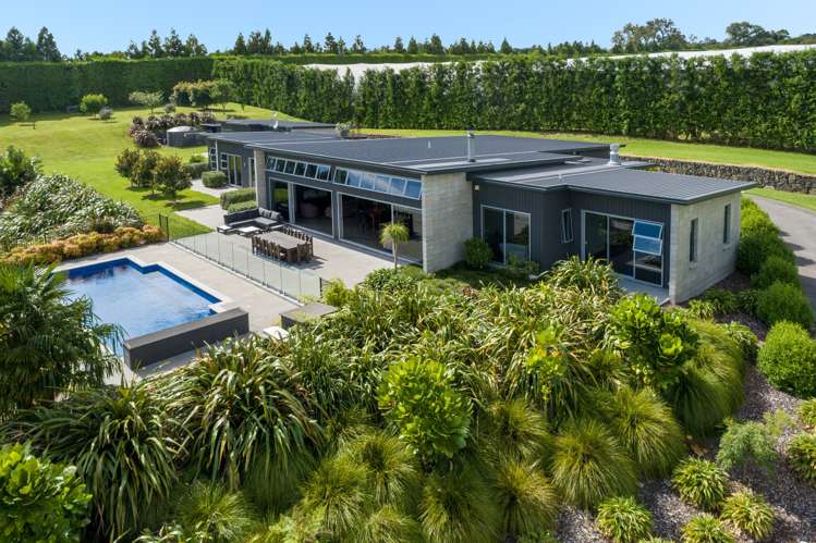 166 Merrick Road Pyes Pa_0