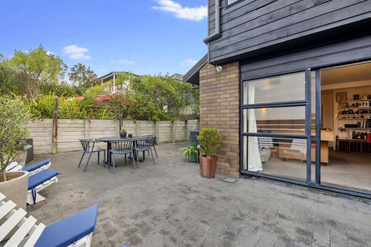 2/38 Penzance Road Mairangi Bay_15