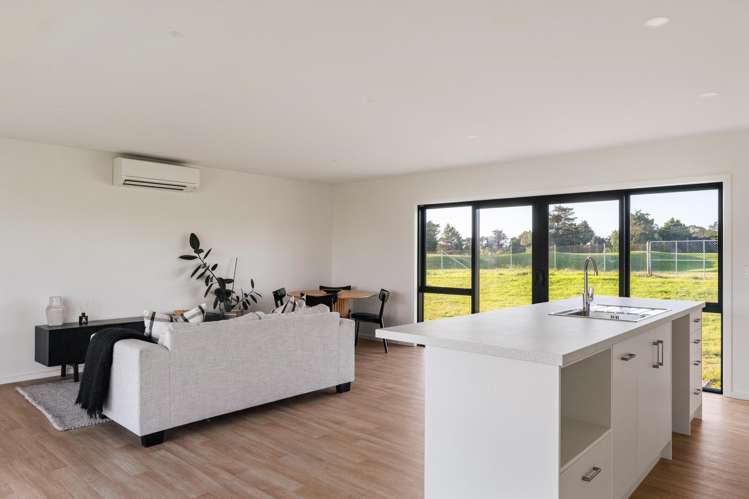 Lot #2/ECT/16 Commerce Place Awapuni_7