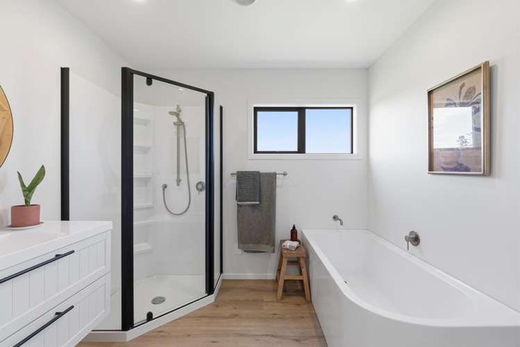 338 No 9 Road East Springdale_16