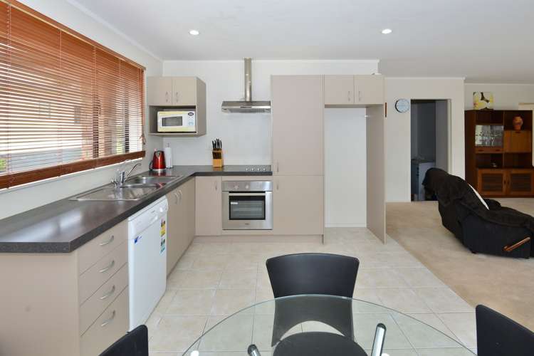 5b Brandon Road Manly_9