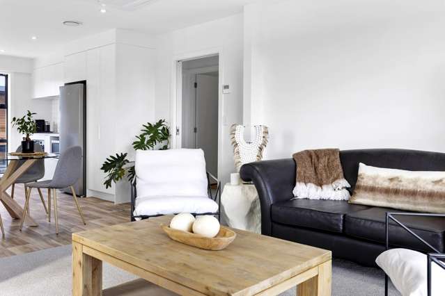2/15 and 12/15 Keehan Drive Hilltop_3