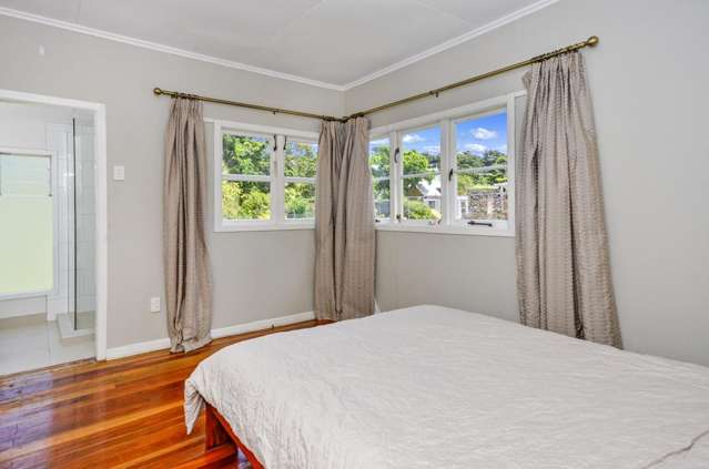 214 Onewa Road 10868_2