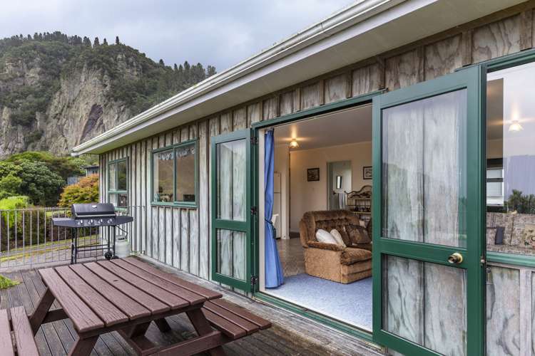 25 Hinekapi Terrace Kuratau_5