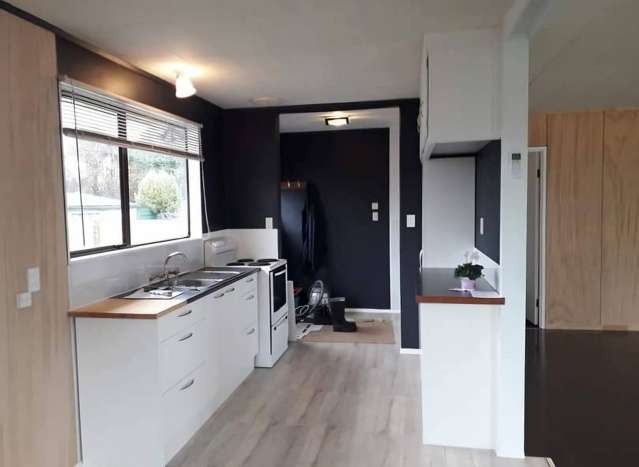 14 South Road Manaia_1