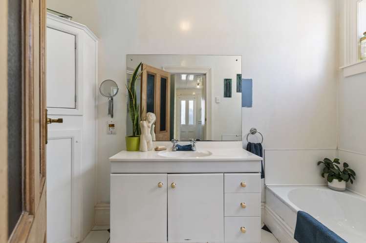 98 Valley Road Mount Eden_15