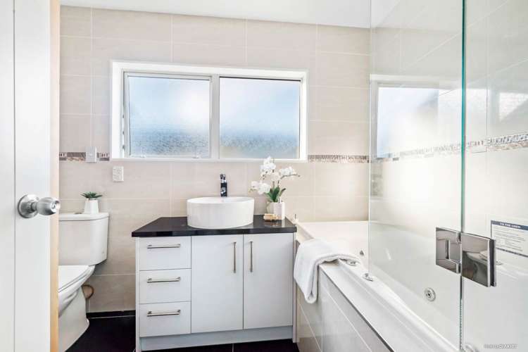 676a East Coast Road Pinehill_13