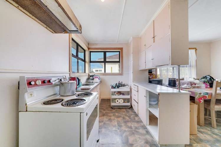 9 Michelle Place Mangere_5