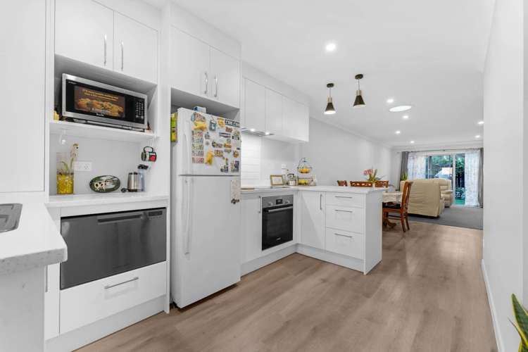 70 Paretaiuru Crescent_3