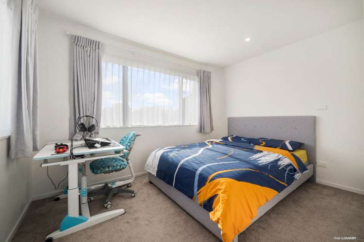 2 Airey Place Torbay_10