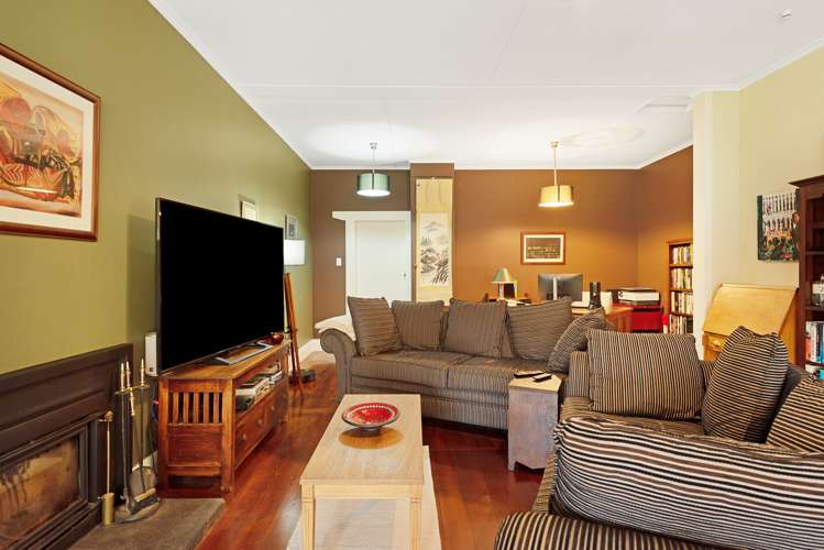 541 South Makara Road Makara_21