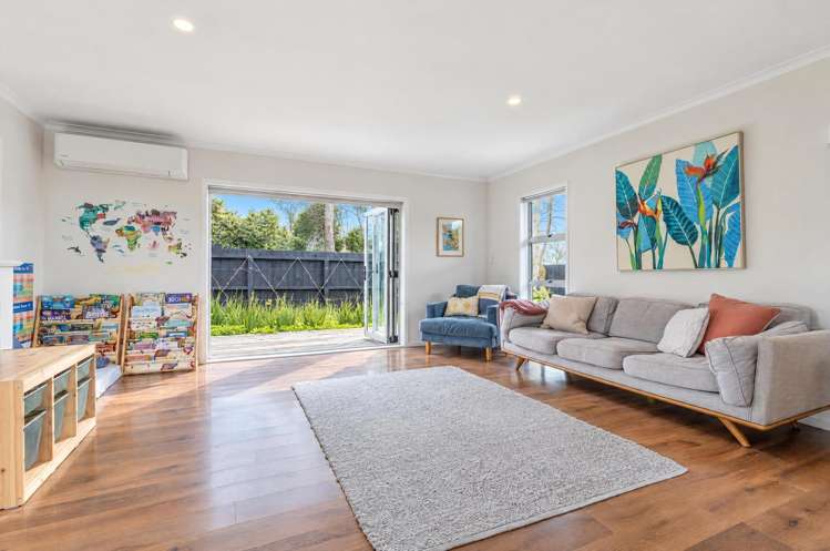 12 Rene Place Sunnyhills_7