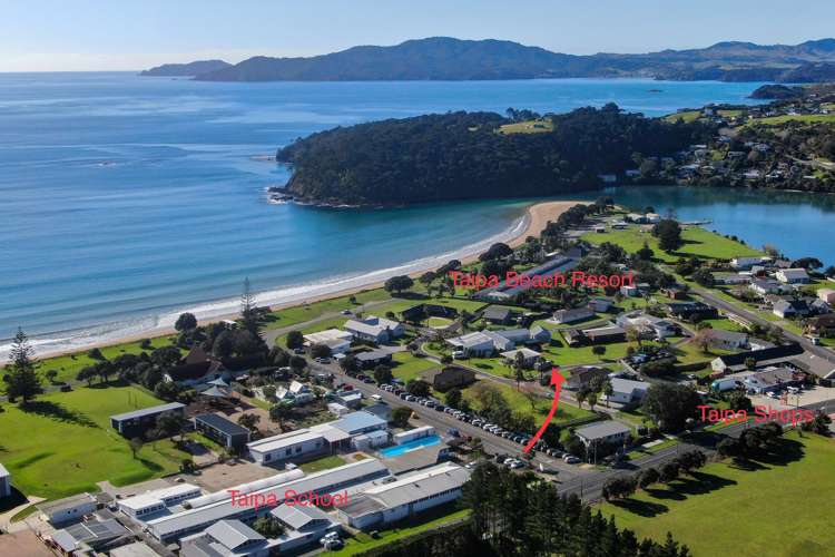 12 Flame Tree Lane Taipa_11