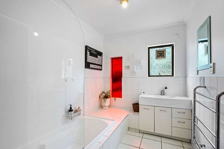 7 Honnor Place Hurdon_13