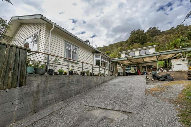 1042 State Highway 7 Dobson_14