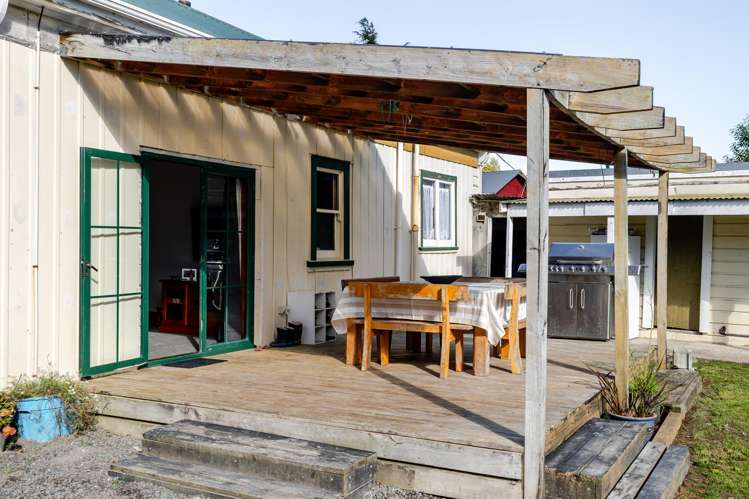 24 Main Street Pahiatua_16