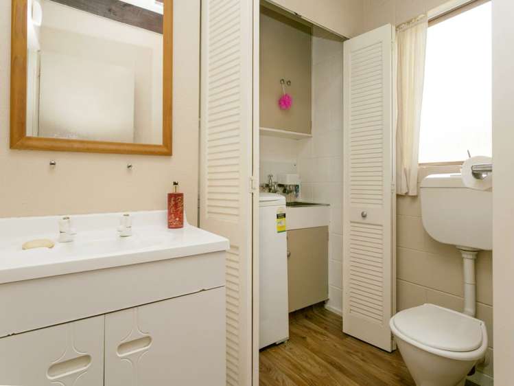 17 Tawa Street Hilltop_10