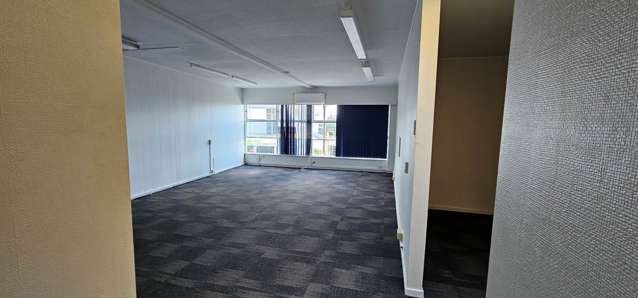 MANUREWA OFFICE OPPORTUNITY