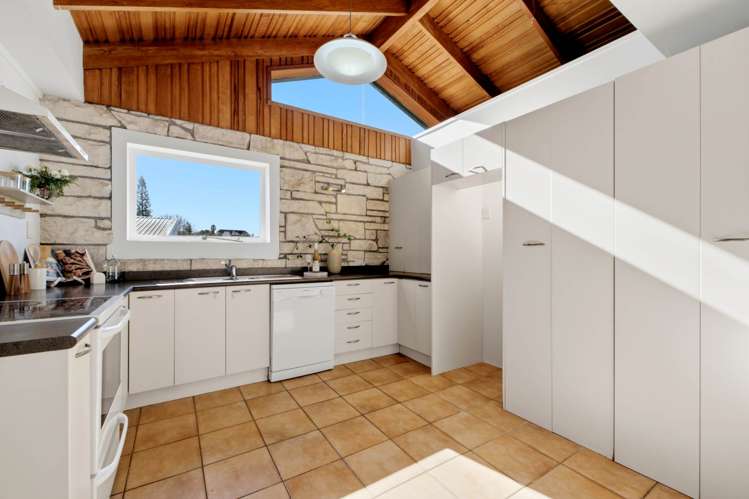 691 East Coast Road Browns Bay_8