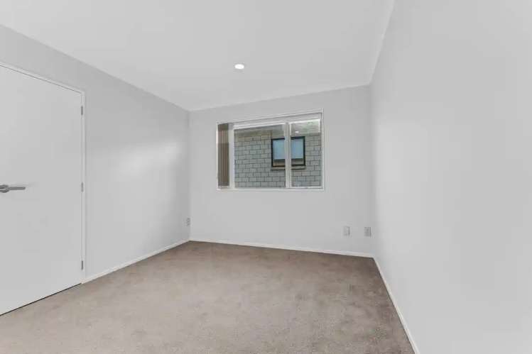 4 Bruckless Drive Flat Bush_12