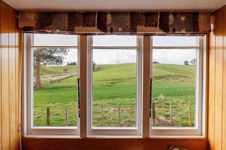 112 James Road Halcombe_11