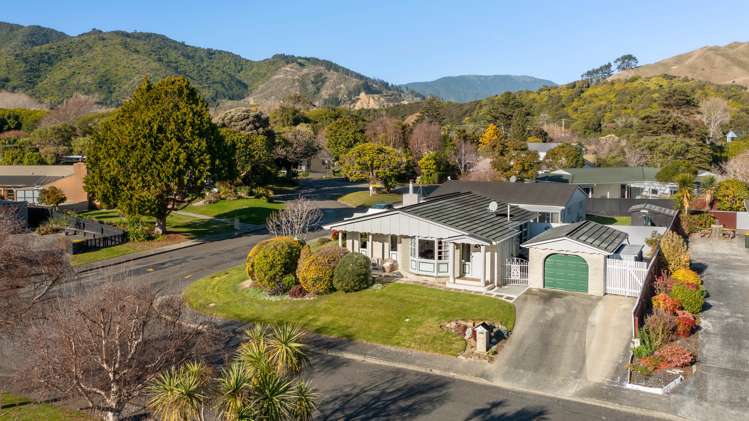 1 Edgewater Street Waikanae_21