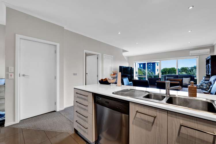 7/16 Ronald Street Strandon_9