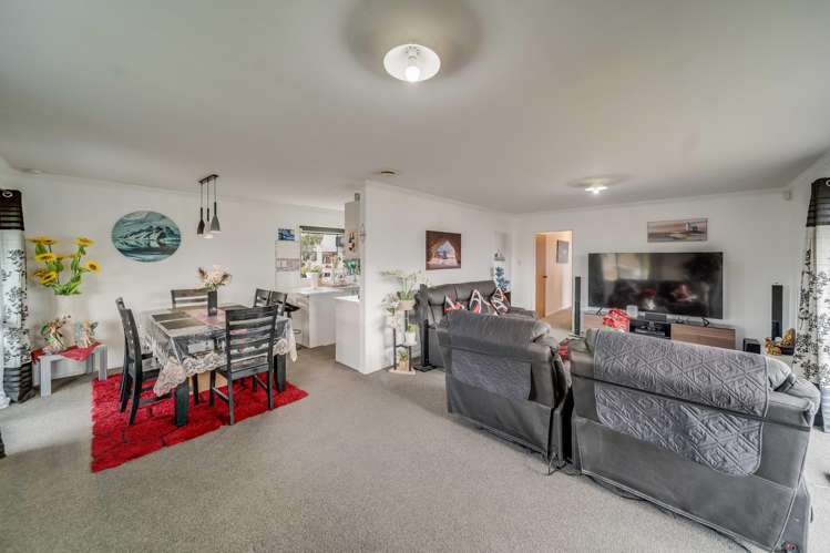 3/55 Tuhikaramea Road Dinsdale_4